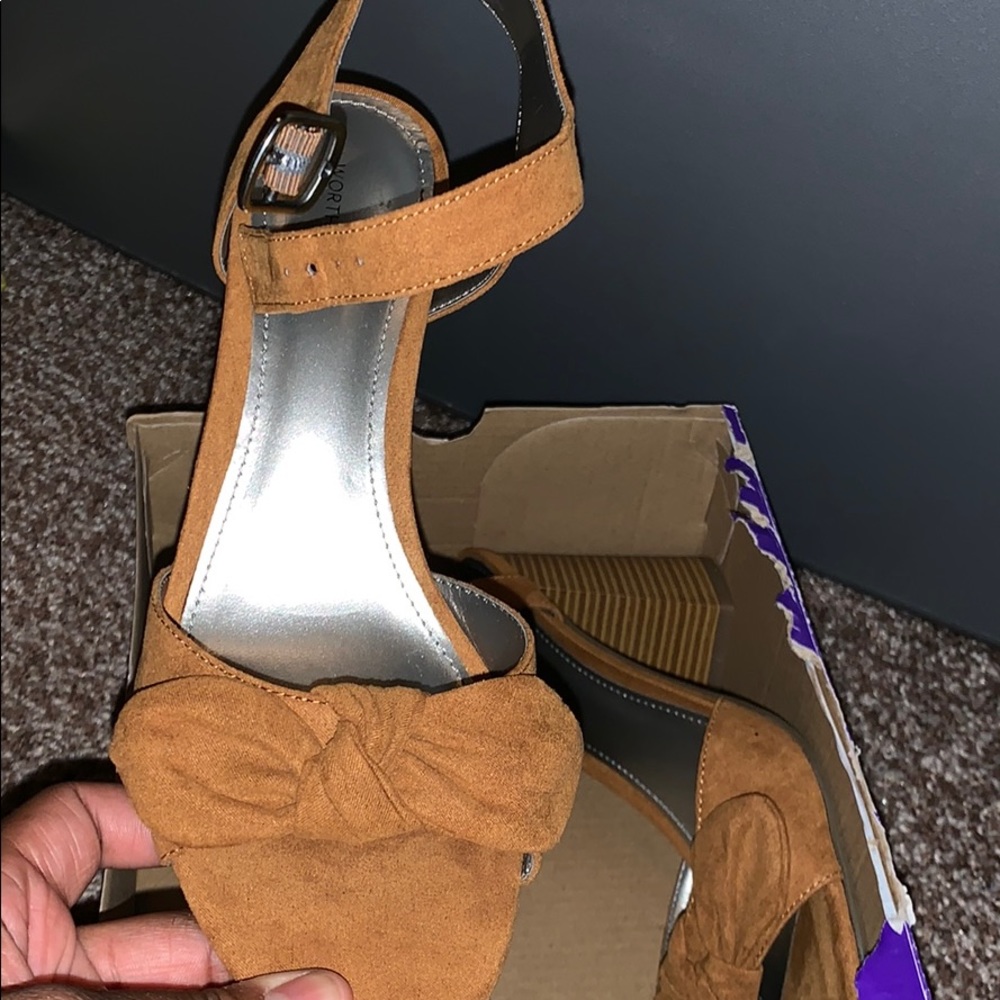 Heels - Picture 2 of 4